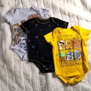3 PC STAR WARS ONESIES 6/9 M